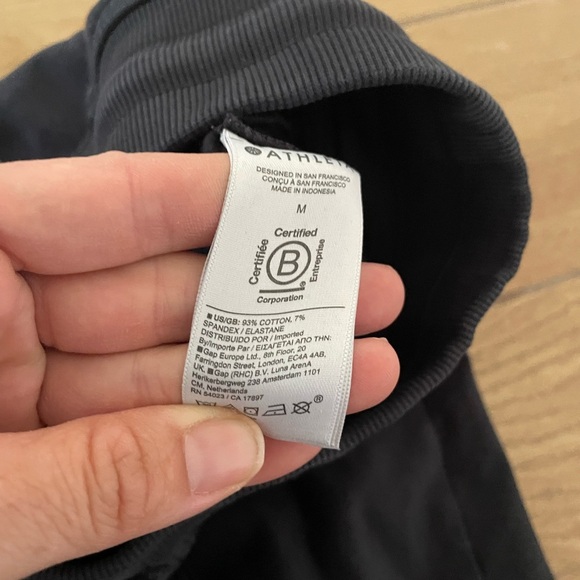 ATHLETA Farallon Weekender Pant in Black Women's Medium - Picture 8 of 12